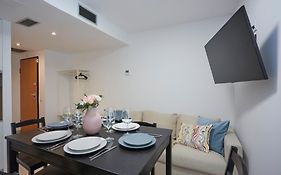 Three Bedroom Two Bathroom Apartment Close To Beach